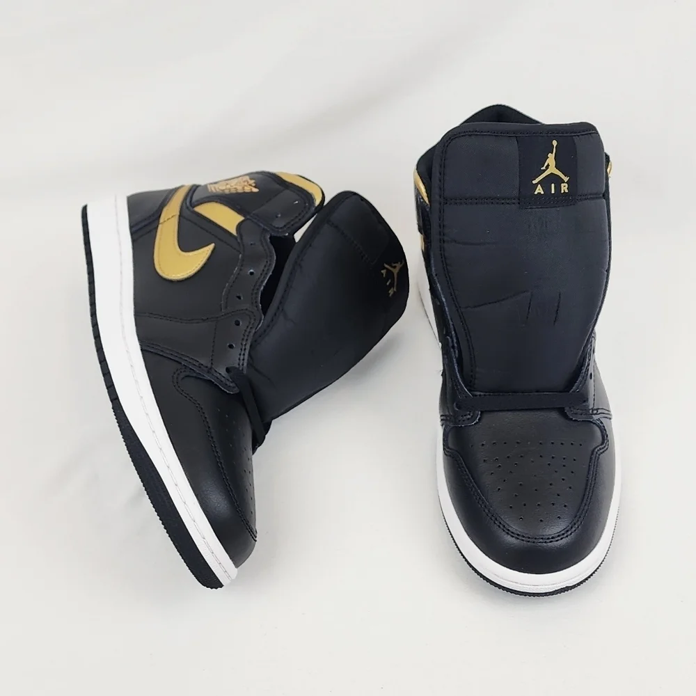 Air Jordan 1 Mid Sneakers Black/White/Metallic Gold